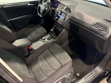Volkswagen Tiguan, 2019г, передний привод, автомат