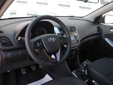 Hyundai Solaris, 2015г, передний привод, механика