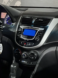Hyundai Solaris, 2011г, передний привод, автомат