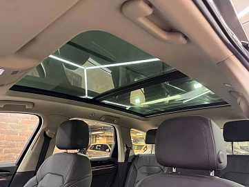 Volkswagen Touareg, 2025г, полный привод, автомат