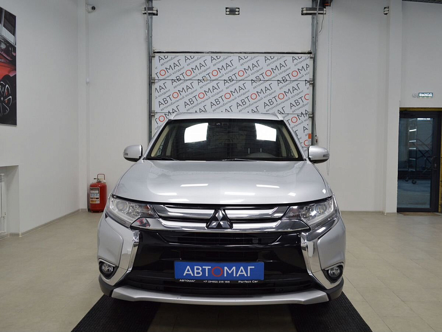 Mitsubishi Outlander, 2015г., полный привод, вариатор