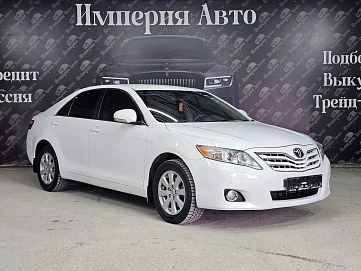 Toyota Camry, 2010г, передний привод, автомат