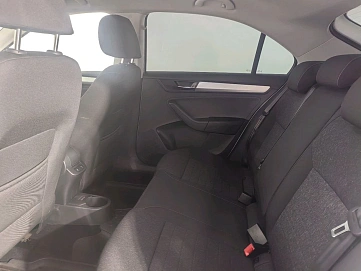 Skoda Rapid, 2021г, передний привод, робот