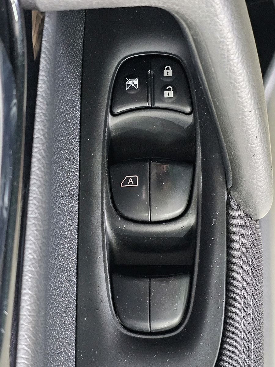 Nissan Qashqai, 2018г., передний привод, вариатор