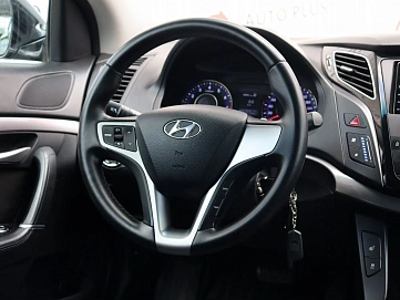 Hyundai i40, 2014г, передний привод, автомат