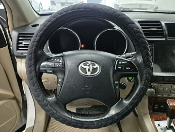 Toyota Highlander, 2011г., полный привод, автомат