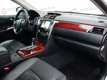 Toyota Camry, 2014г, передний привод, автомат