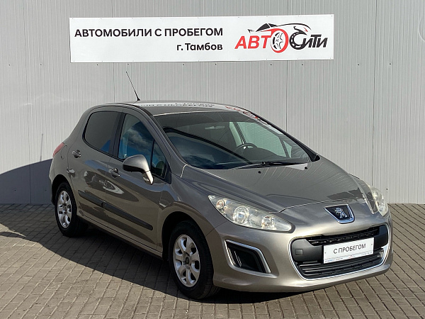 Peugeot 308, 2011г., передний привод, механика