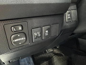 Toyota RAV4, 2013г, полный привод, вариатор