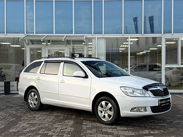 Skoda Octavia, 2009г, передний привод, механика