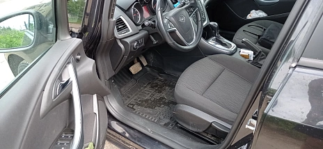 Opel Astra, 2014г, передний привод, автомат