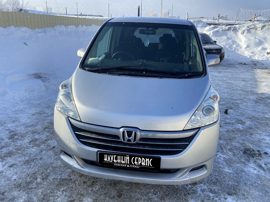 Honda Stepwgn, 2006г., передний привод, автомат