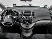 Mitsubishi Grandis, 2006г., полный привод, автомат
