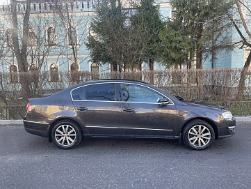 Volkswagen Passat, 2010г, передний привод, робот