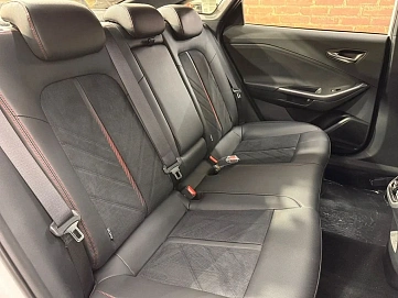 Hyundai Lafesta, 2025г, передний привод, робот