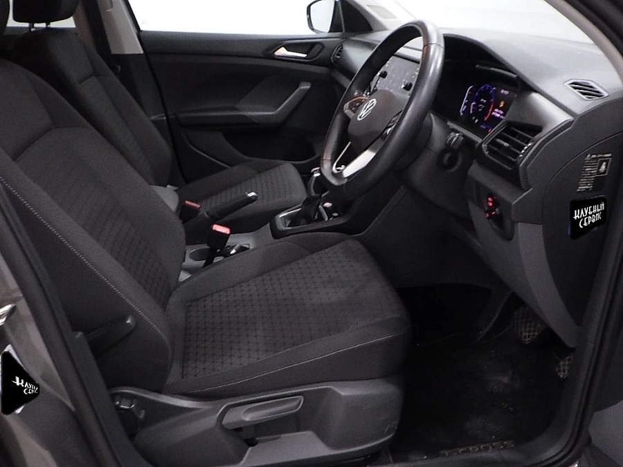 Volkswagen T-Cross, 2021г., передний привод, робот