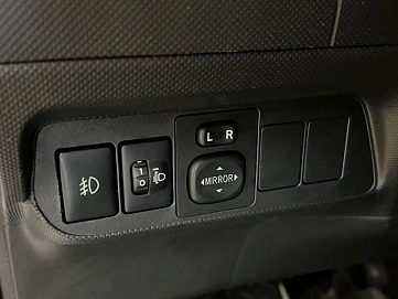 Toyota Auris, 2011г, передний привод, автомат