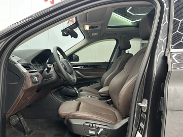 BMW X1, 2022г, передний привод, робот