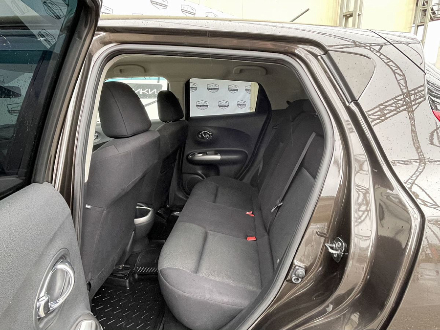 Nissan Juke, 2011г., передний привод, вариатор