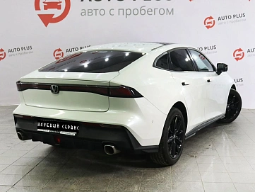 Changan UNI-V, 2023г, передний привод, робот