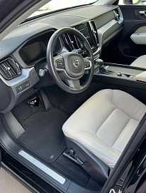 Volvo XC60, 2018г, полный привод, автомат