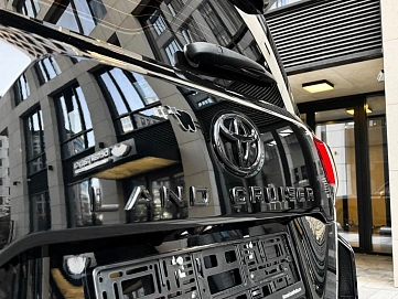 Toyota Land Cruiser, 2022г, полный привод, автомат