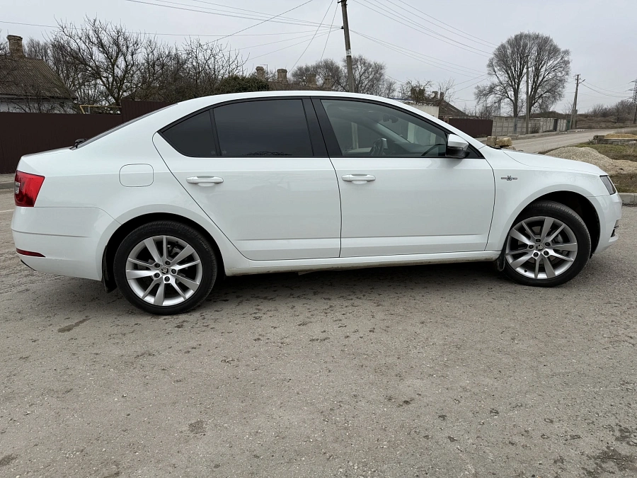 Skoda Octavia, 2019г., передний привод, робот