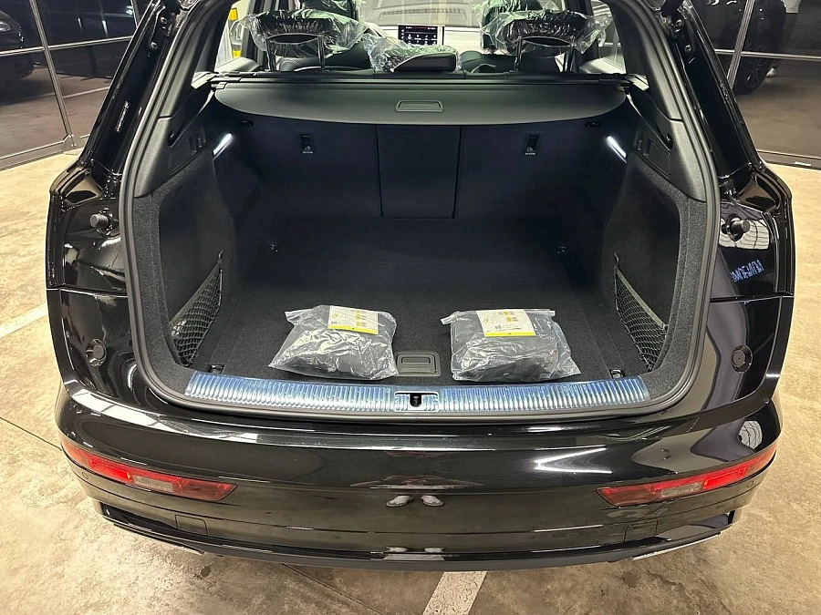 Audi Q5, 2025г., полный привод, робот