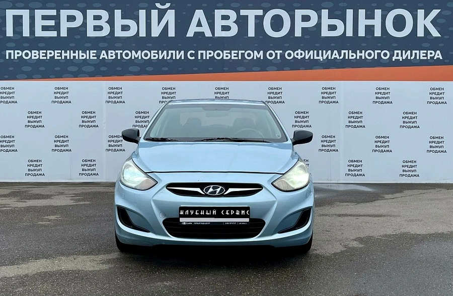 Hyundai Solaris, 2012г., передний привод, механика