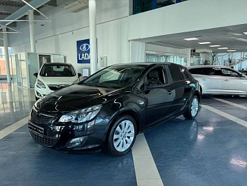 Opel Astra, 2012г, передний привод, автомат