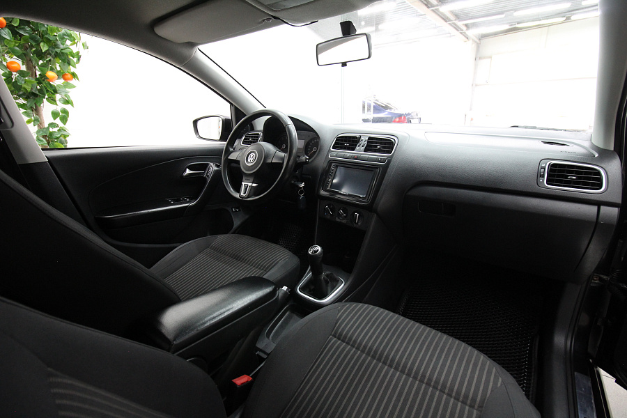 Volkswagen Polo, 2011г., передний привод, механика