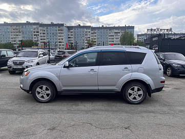 Mitsubishi Outlander, 2008г, передний привод, автомат
