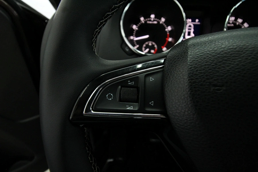 Skoda Yeti, 2015г., передний привод, робот