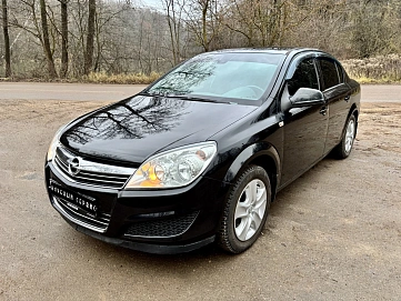 Opel Astra, 2014г, передний привод, механика
