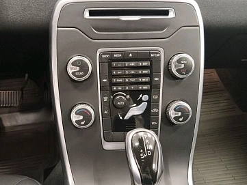Volvo XC70, 2014г, передний привод, автомат
