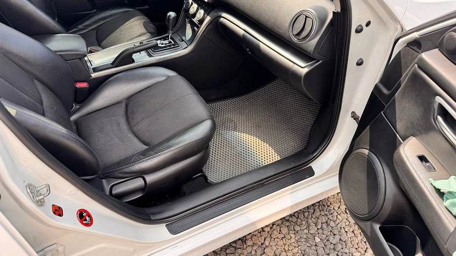 Mazda 6, 2010г., передний привод, автомат
