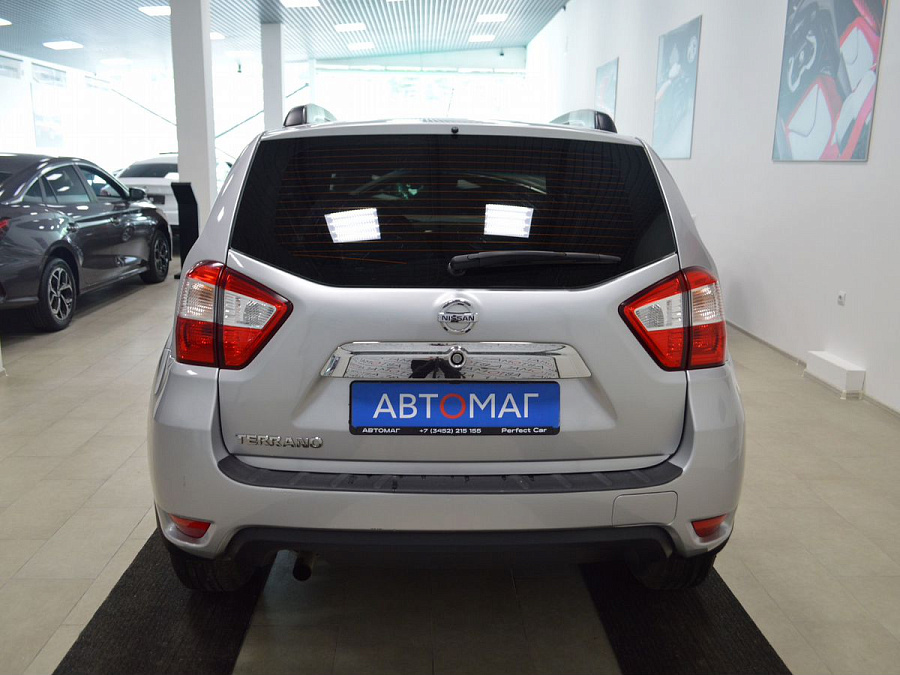 Nissan Terrano, 2015г., передний привод, автомат