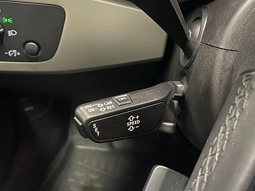 Audi A4, 2020г, передний привод, робот