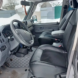 Toyota Land Cruiser, 2013г, полный привод, механика