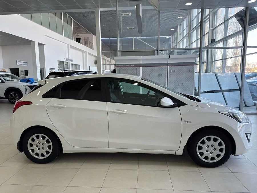 Hyundai i30, 2014г., передний привод, механика