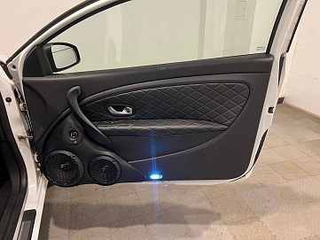 Renault Megane, 2011г, передний привод, автомат