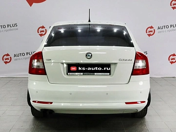 Skoda Octavia, 2011г, передний привод, механика
