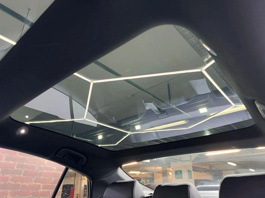 Toyota Camry, 2025г., передний привод, вариатор