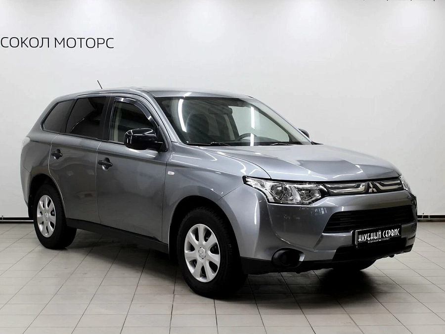 Mitsubishi Outlander, 2013г., передний привод, вариатор