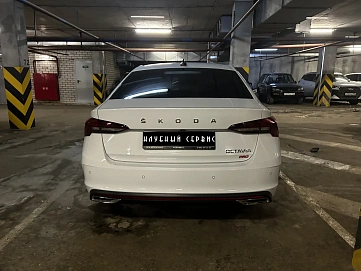 Skoda Octavia, 2023г, передний привод, робот