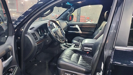 Toyota Land Cruiser, 2017г, полный привод, автомат