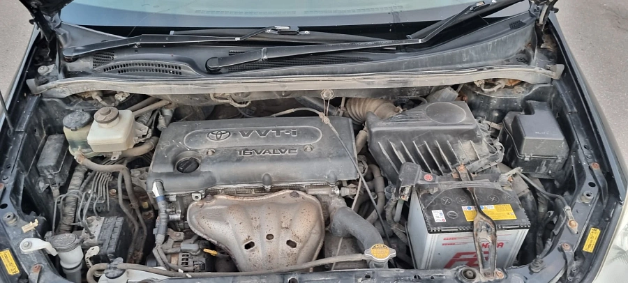 Toyota Ipsum, 2006г., полный привод, автомат