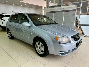 Kia Cerato, 2004г, передний привод, механика