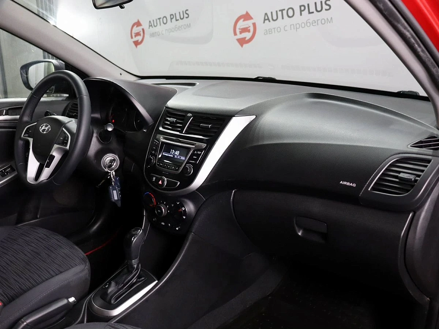 Hyundai Solaris, 2014г., передний привод, автомат