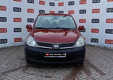 Nissan Tiida, 2010г., передний привод, автомат